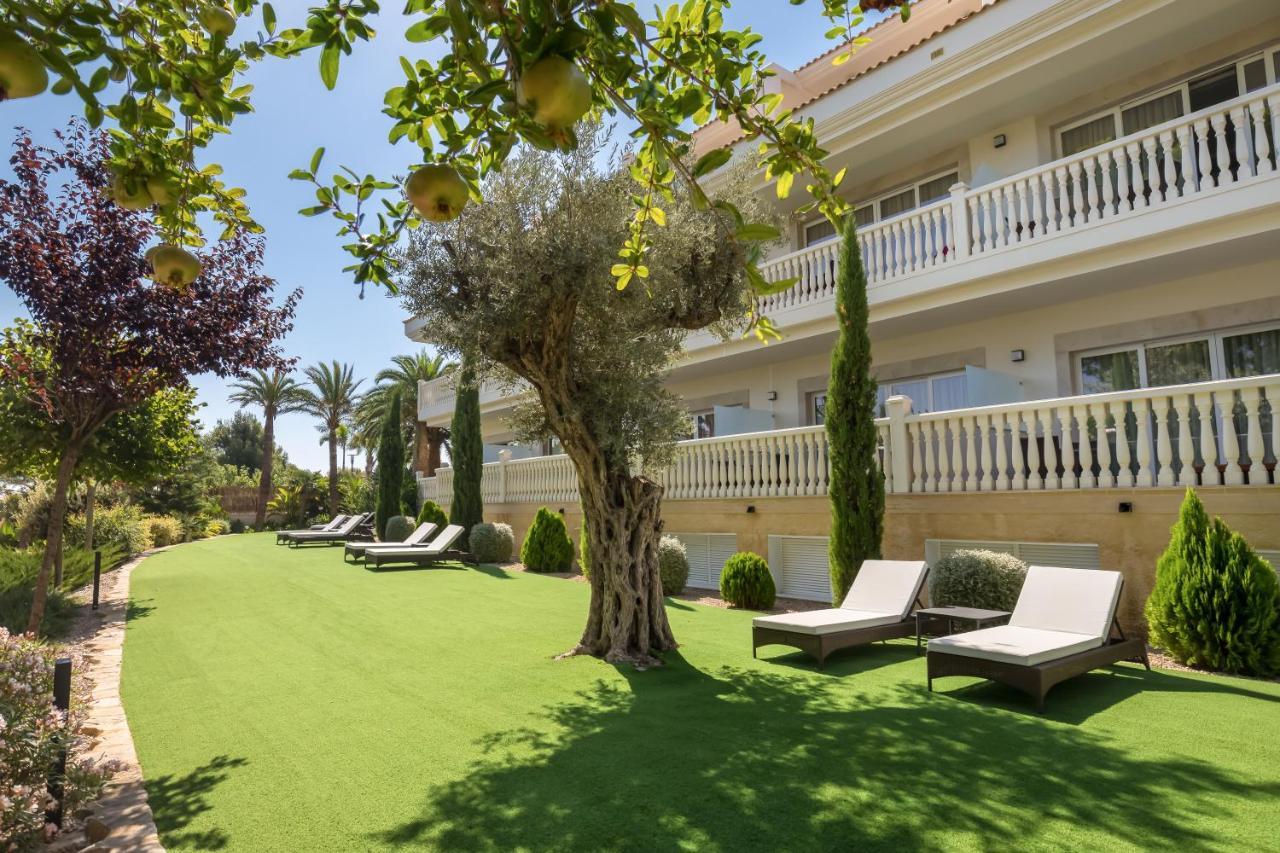Hotel Barcelo La Nucia Hills Zewnętrze zdjęcie Artificial grass at a hotel